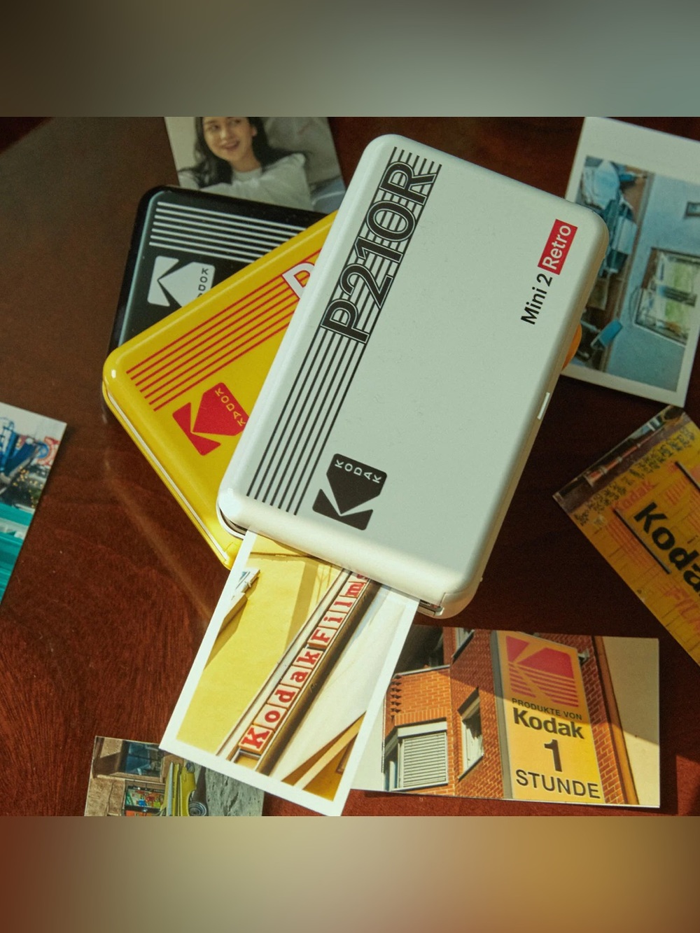 Kodak P210R 30 BUNDLE Mini 2 Retro Instant Printer